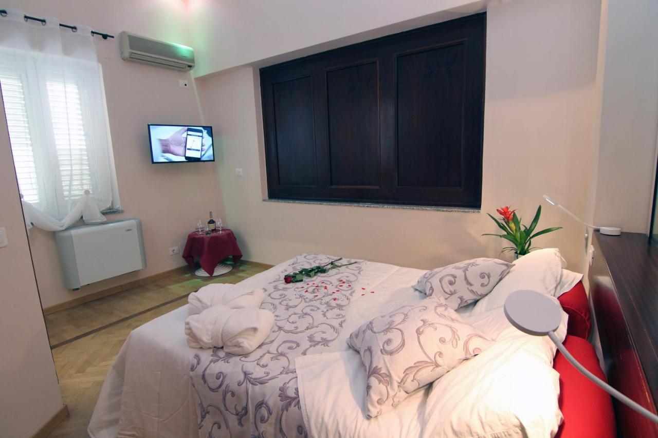 Isa Hotel *
